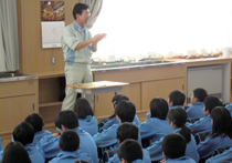 画像：出前授業の様子