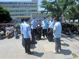 Scene from the cleanup day (1 of 2)