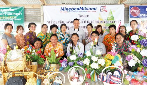 image : Community members and MinebeaMitsumi employees