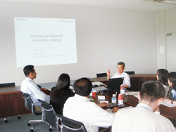image : Employees taking part in a training session