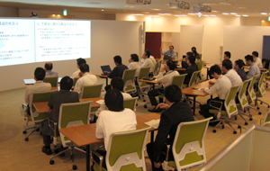 image : Training session on the Act against Delay in Payment of Subcontract Proceeds, Etc. to Subcontractors
