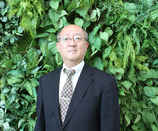 Sustainability Management Div. Chief Green Officer Hitoshi Kometani