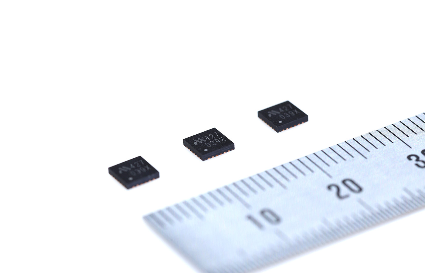 製品写真：ミツミ電機製 MM4039